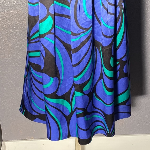 MAGGY LONDON - dress: floral lined bottom and black stretchy strappy top - 16 - Picture 4 of 16